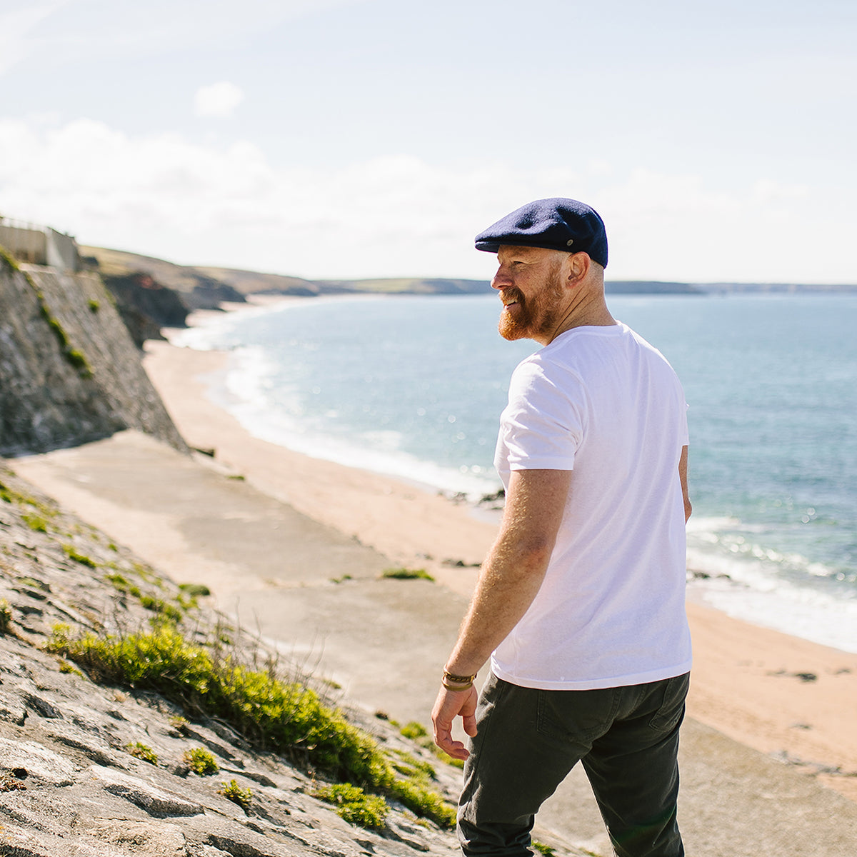 Casquette Plate Classic en Laine bleu marine JAXON & JAMES - VENTE EN GROS