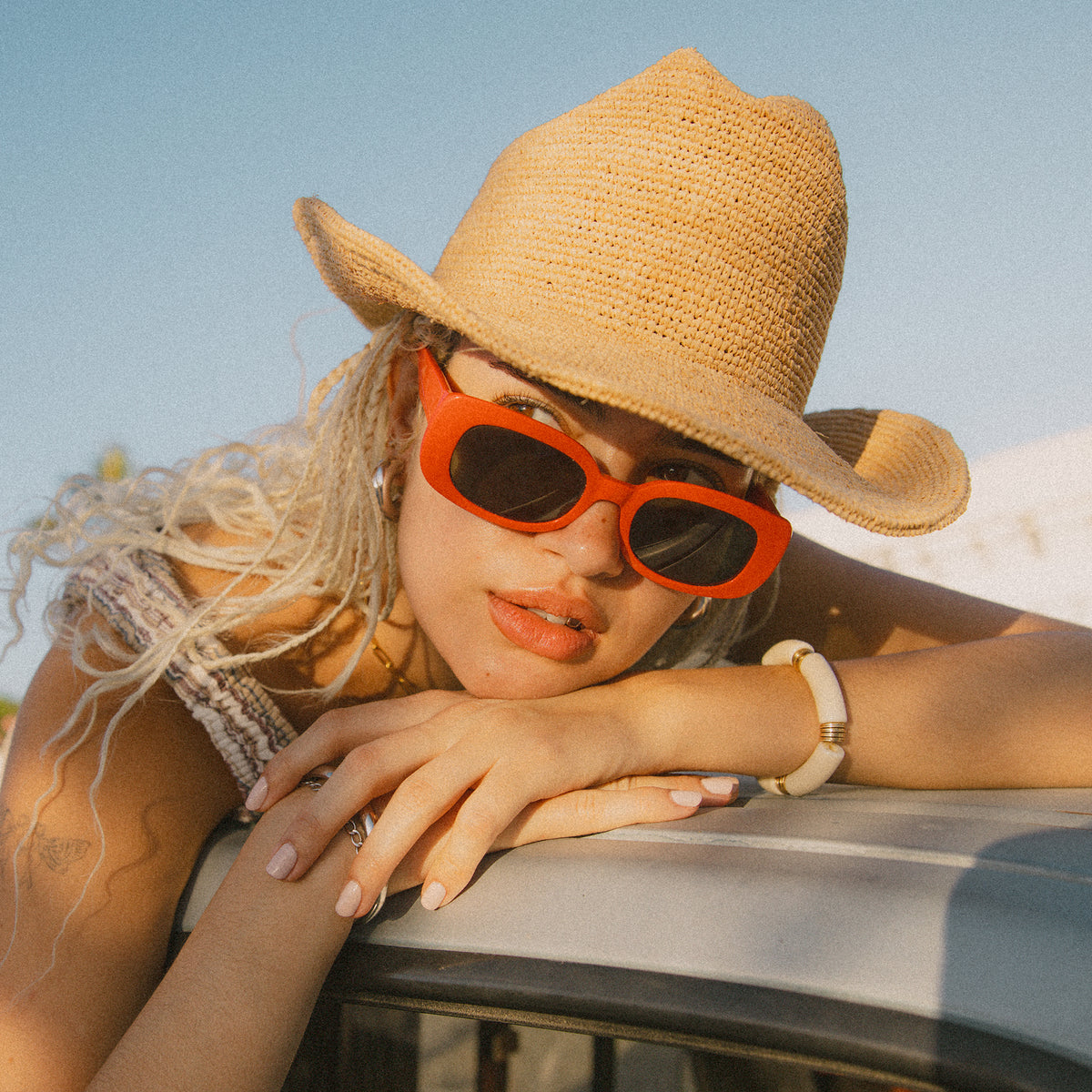 Chapeau de Cowboy en Raphia Crocheté Odessa beige sable BRIXTON