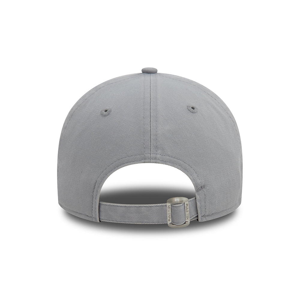 Casquette 9TWENTY Washed Ski St. Moritz gris NEW ERA