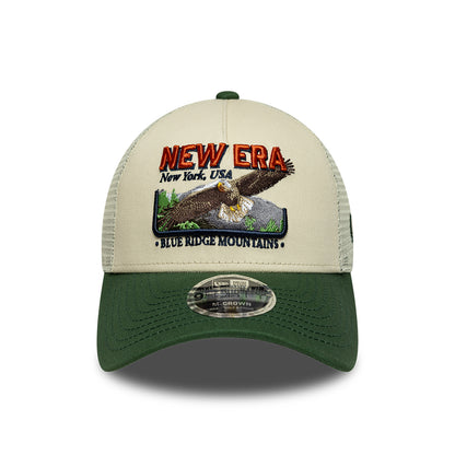 Casquette Trucker 9FORTY M-Crown Outdoor Graphic A-Frame crème-vert foncé NEW ERA