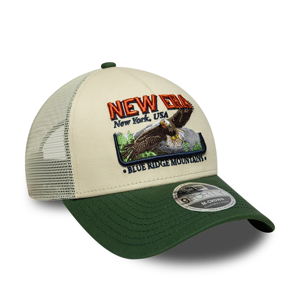 Casquette Trucker 9FORTY M-Crown Outdoor Graphic A-Frame crème-vert foncé NEW ERA