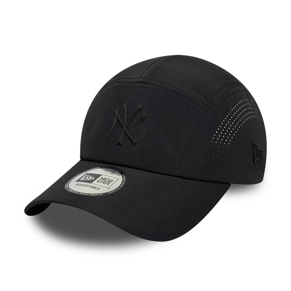 Casquette 5 Panel MLB Tech Midi Runner New York Yankees noir sur noir NEW ERA