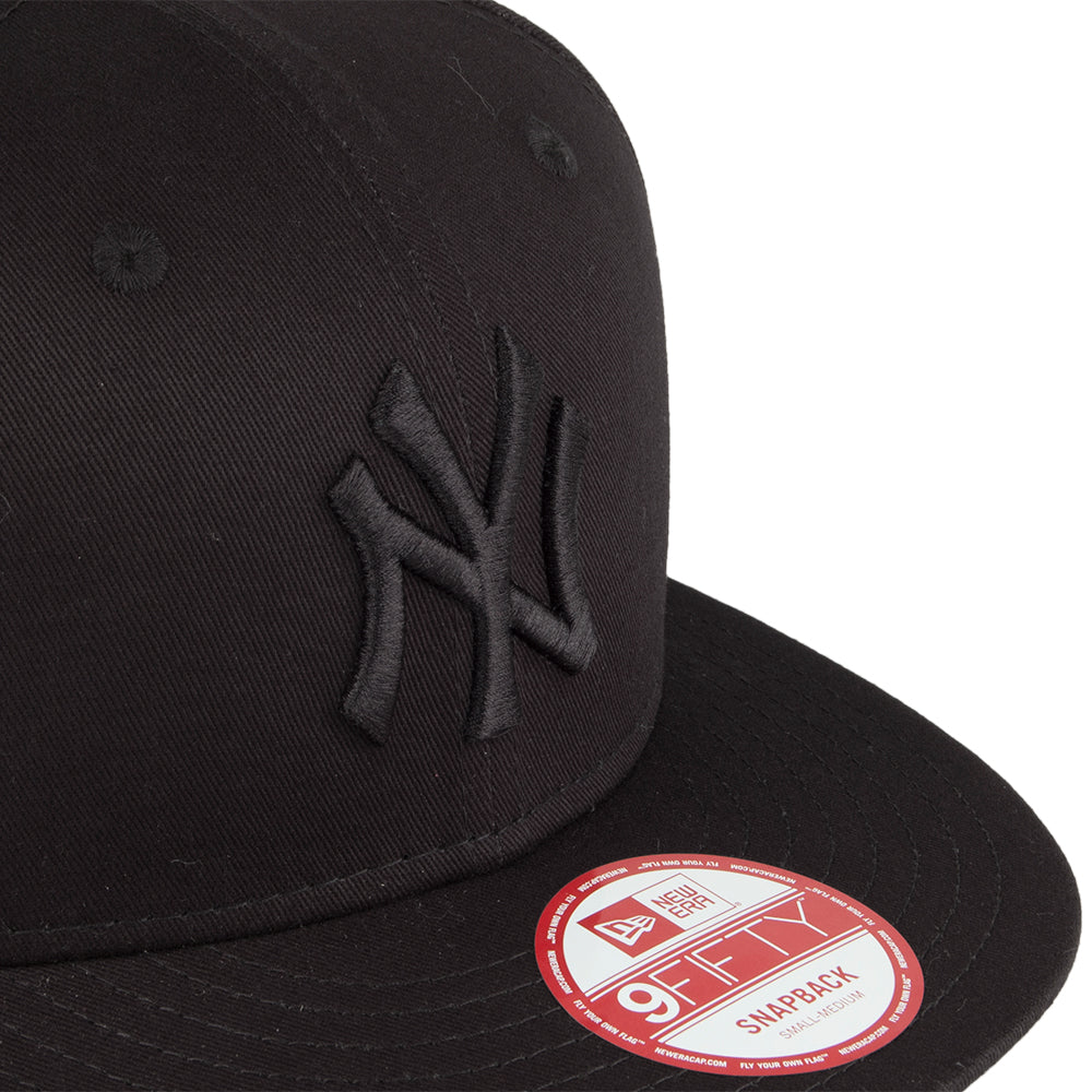 Casquette 9FIFTY Classic New York Yankees noir sur noir NEW ERA