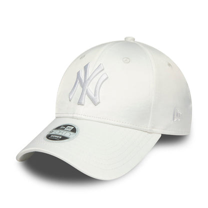 Casquette Femme 9FORTY MLB Satin New York Yankees blanc NEW ERA