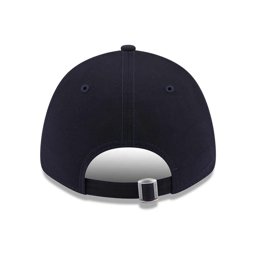 Casquette 9FORTY MLB Repreve New York Yankees bleu marine sur bleu marine NEW ERA