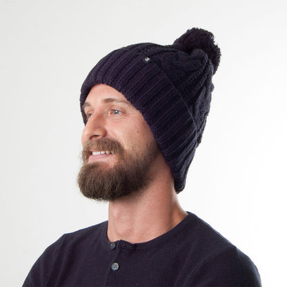 Bonnet à Pompon à Torsades bleu marine JAXON & JAMES - VENTE EN GROS